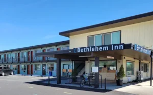 Photo of the Bethlehem Inn Redmond building